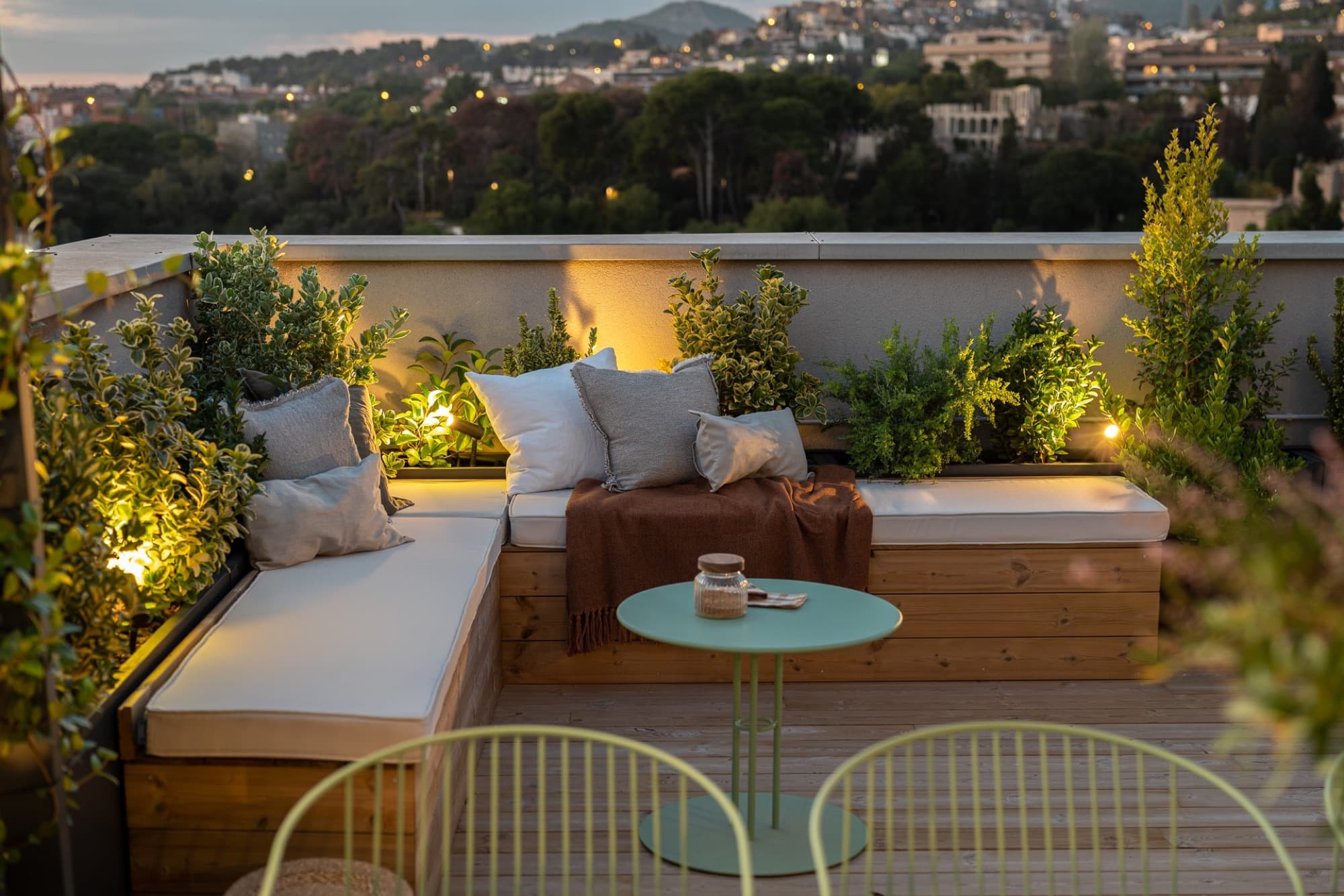 Terraza AA al anochecer · Esplugues