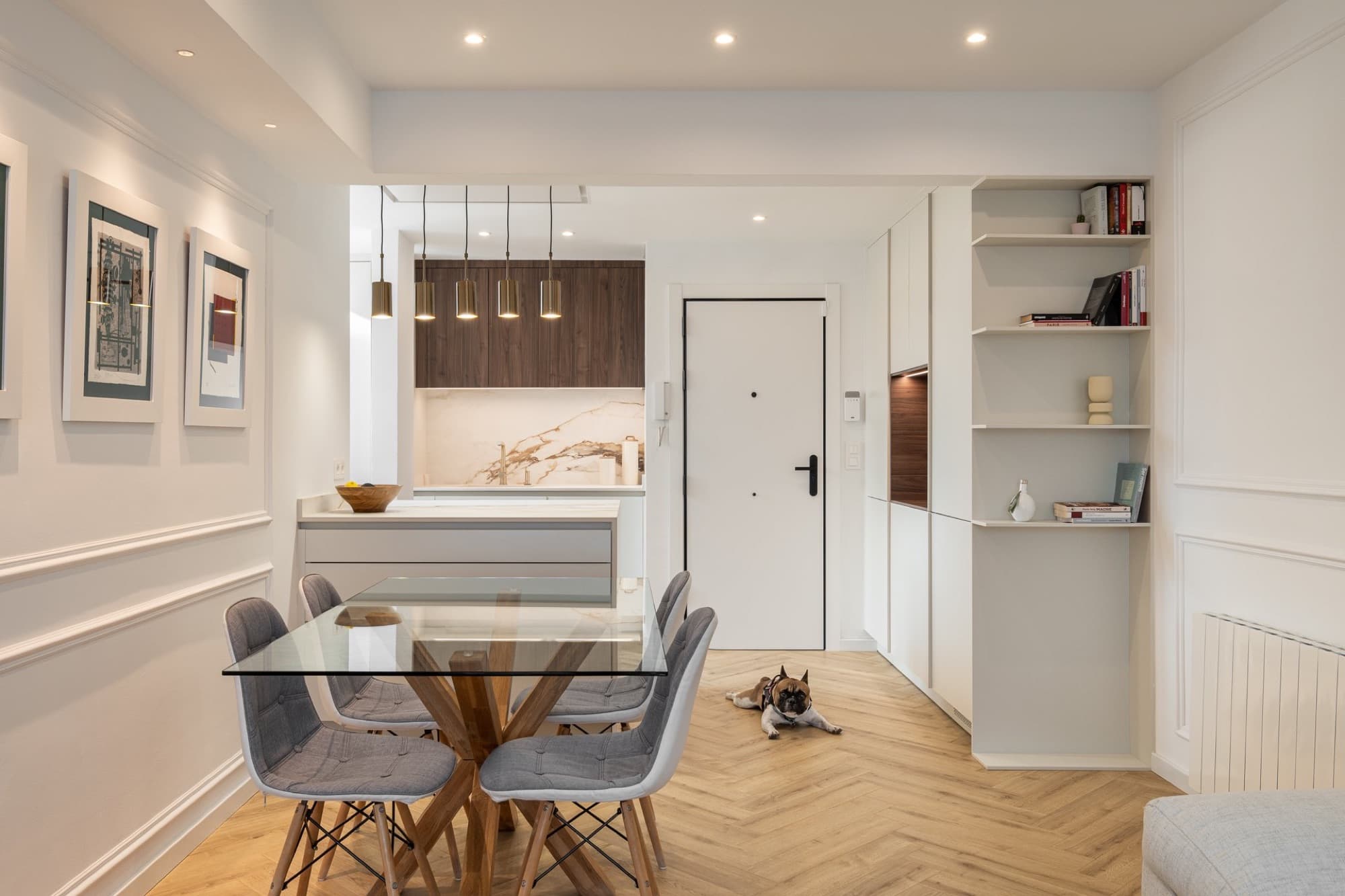 Casa EM, Les Corts